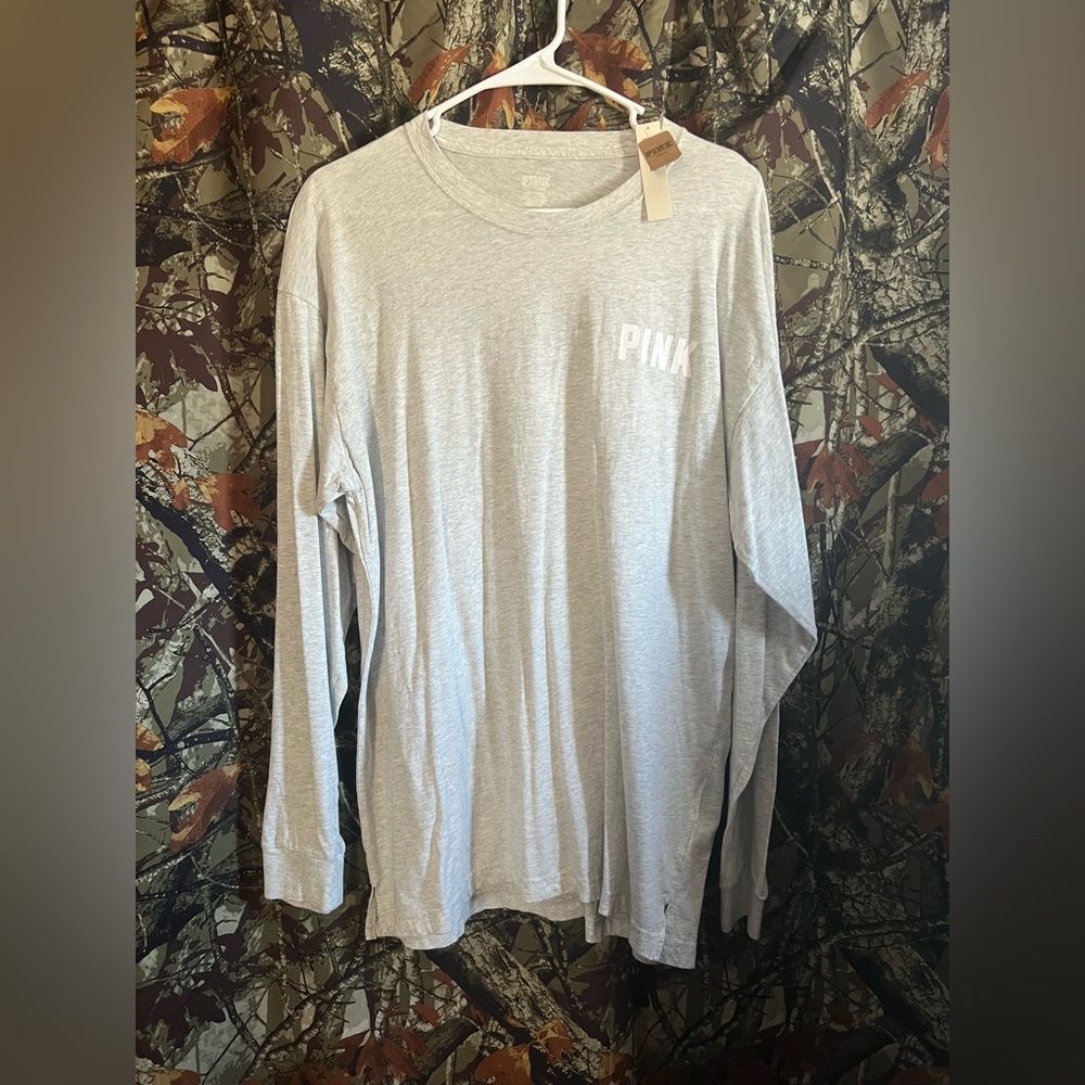 VS PINK campus long sleeve tee NWT- PRICE FIRM